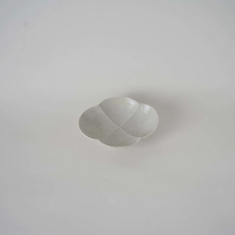 3 竹下努・青白磁小鉢 / 木瓜