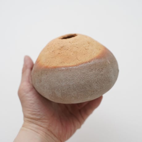 壷田亜矢 / 花器 ① まる