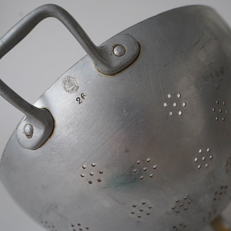 フランスアンティーク アルミ穴あきたらい フランスアンティーク アルミ穴あきたらい フランスアンティーク