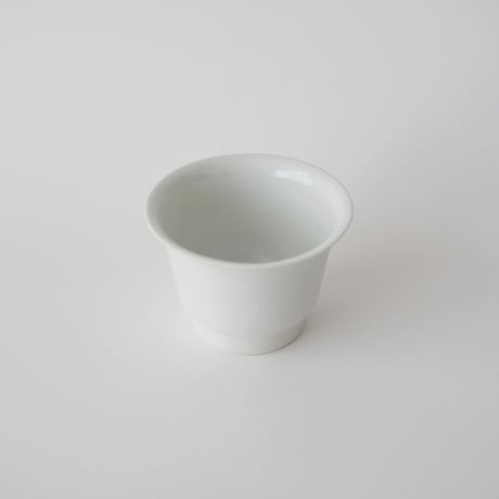 21 竹下努・青白磁くみ出し (大)