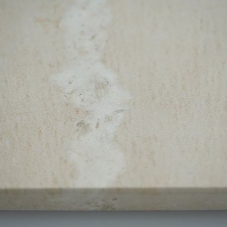 太田一永・革 箱（白）　大