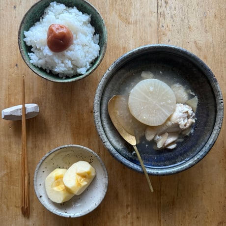角掛政志・玉縁浅鉢 / 青