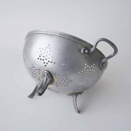 3・ フランス・ビンテージ調理器具 / アルミコランダー