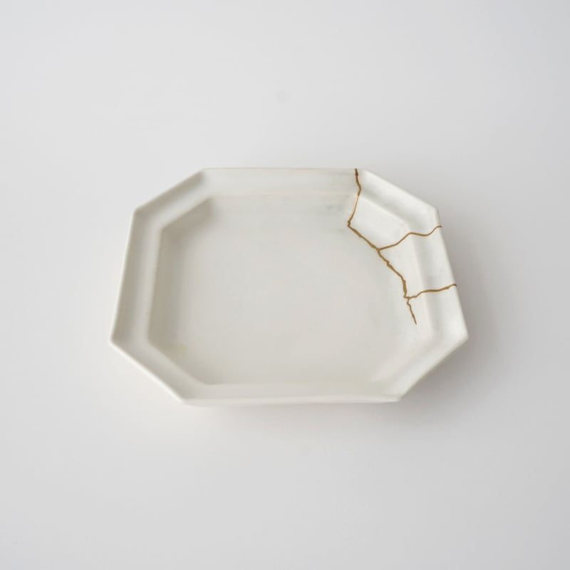 山本拓也・八角皿 S / 白マット・金継ぎ | 黄魚オンラインショップ