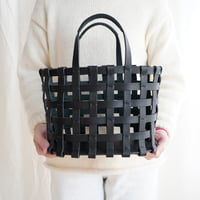 Eatable Of Many Orders / BASKET BAG (M)・ black