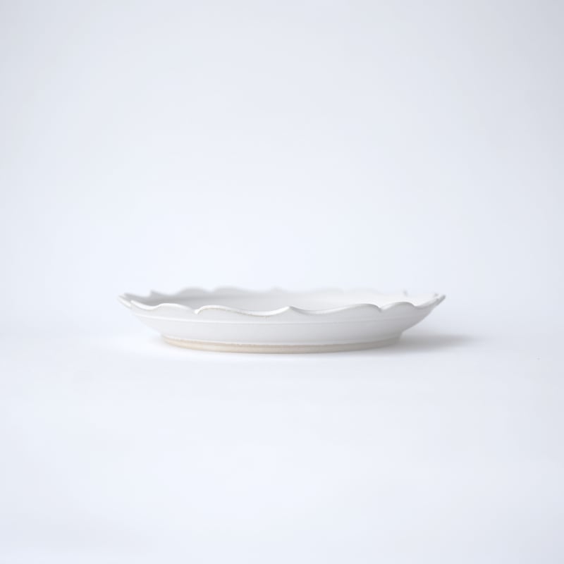 水谷ちえみ・リム皿輪花 (大) | 黄魚オンラインショップ