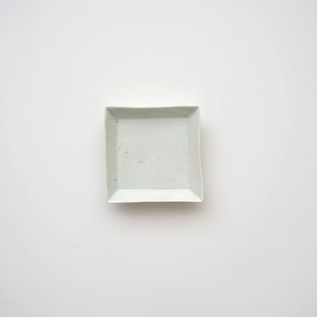 2 竹下努・青白磁小皿 / 四角