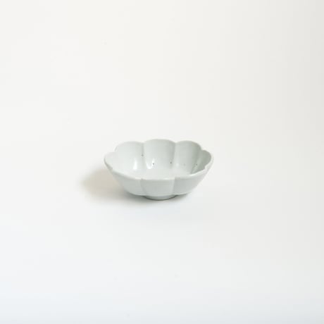 鈴木まどか・白瓷輪花楕円鉢 (小)