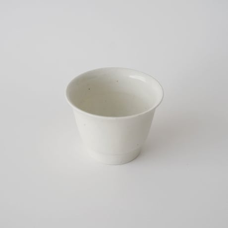 21 竹下努・青白磁くみ出し (大)
