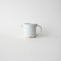 48 壷田亜矢 / 注器（白磁）