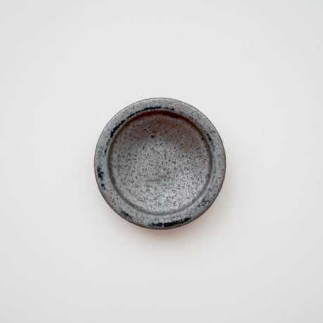 遠藤素子・豆皿  /  鉄釉