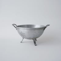 3・ フランス・ビンテージ調理器具 / アルミコランダー