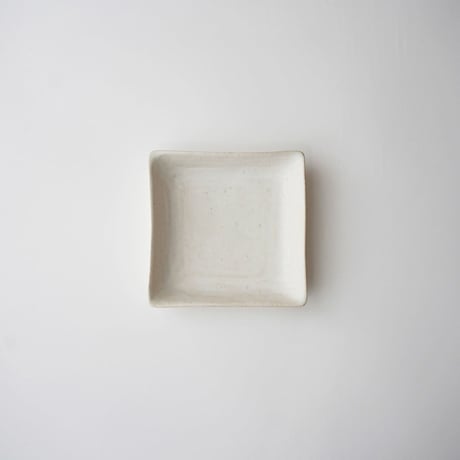 平野敏子・角皿（白）