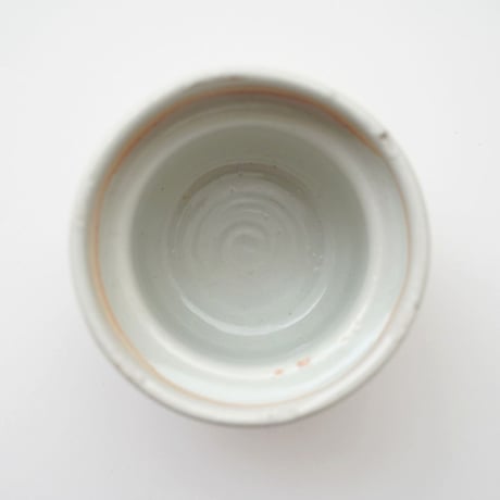 37 壷田亜矢 / 蓋物（白磁）