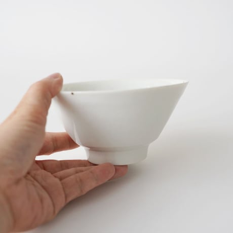 17 竹下努・青白磁飯碗 (大)
