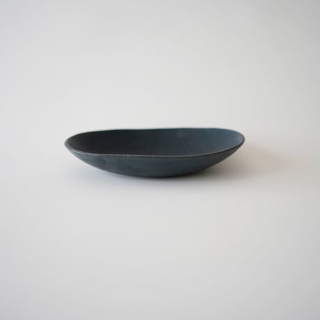 平野敏子・楕円皿（黒）
