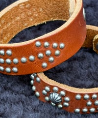 HTC (HOLLYWOOD TRADING COMPANY) BRACELET BORN& ARROW UMBRELLA