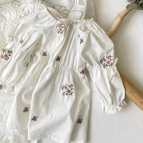 姉妹お揃いローズフラワー刺繍ロンパースorワンピース(1112)