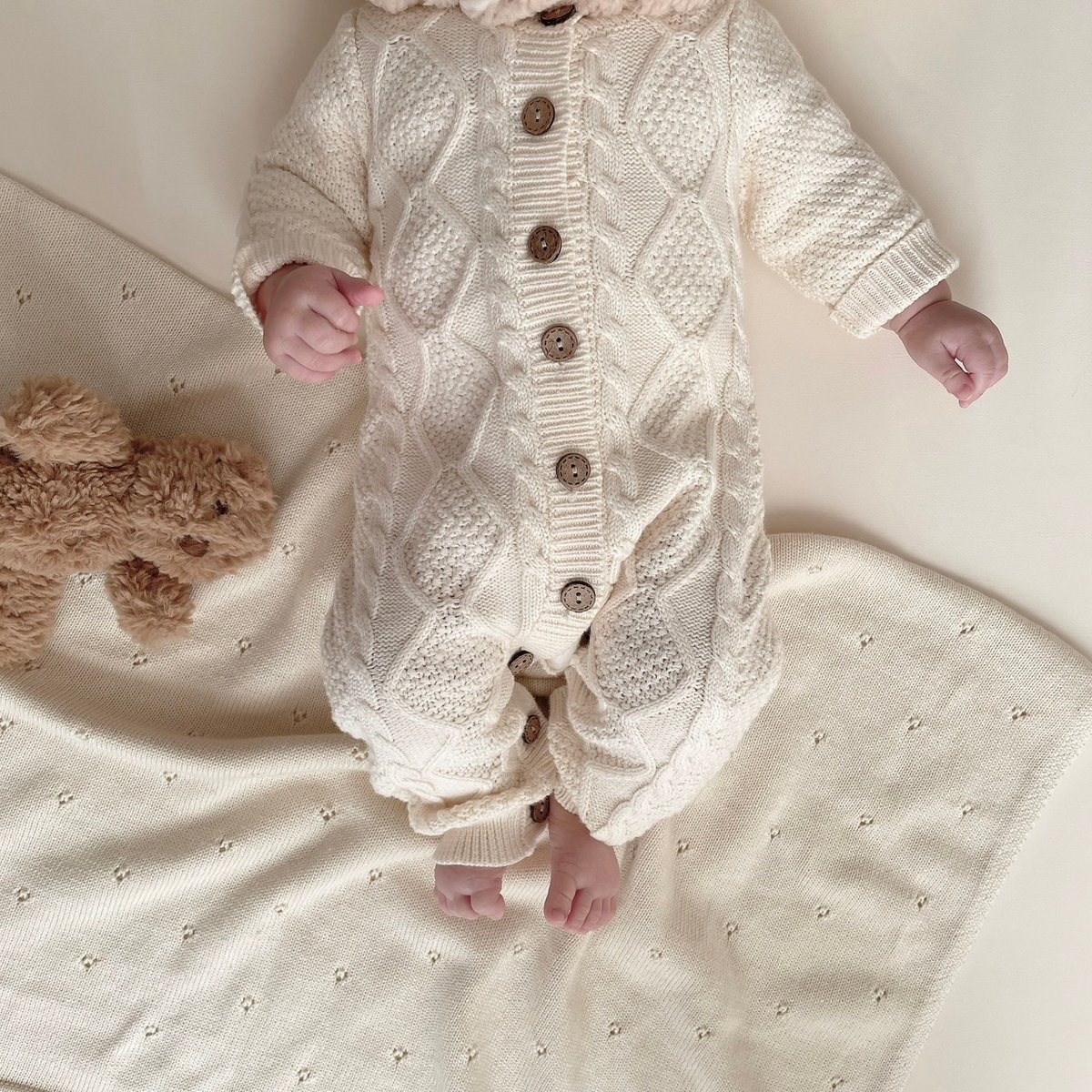 CABLE ニットロンパース お揃い】ケーブルニットクマ2WAYオール(50~75cm) （ロンパース