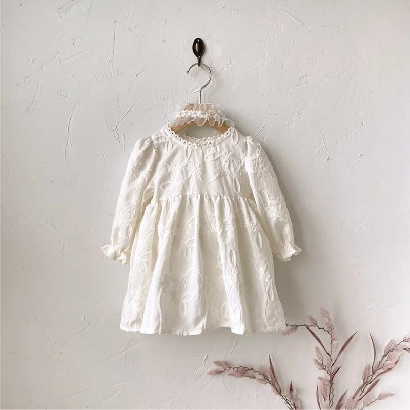 姉妹お揃いwhite×dark apricotフラワーエンブロイダリーロンパースor 