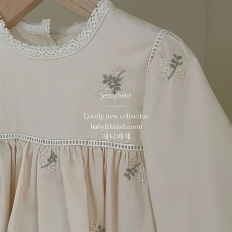 姉妹お揃いivoryフラワー刺繍ロンパースorワンピース(2517)