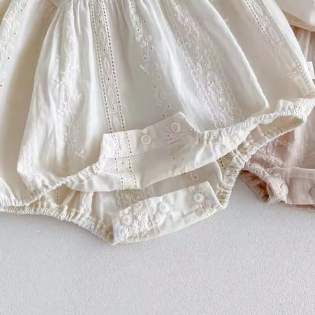 beige/moca コットンレースロンパース(953)