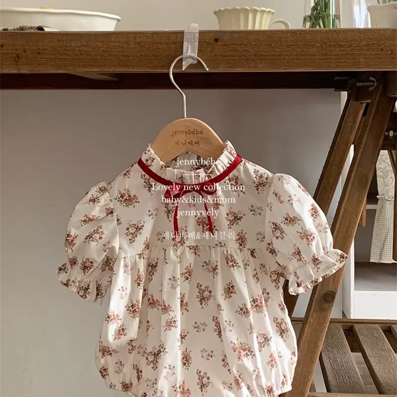 familiar ロンパース　花柄 familiar（ロンパース）のフリマアイテム一覧