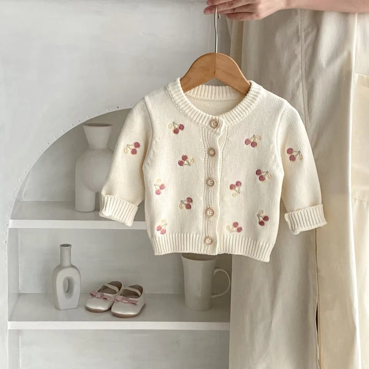 S05【Bonpoint】Feli チェリー刺繍カーディガン 10~14A (#131) チェリーレッド刺繍ニットカーディガン(667) | こどもふく moco kids