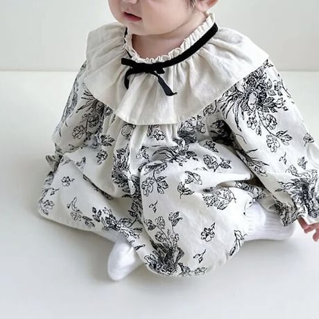姉妹お揃いblackフローラルホワイト襟セットアップ or スカートロンパース(3102)