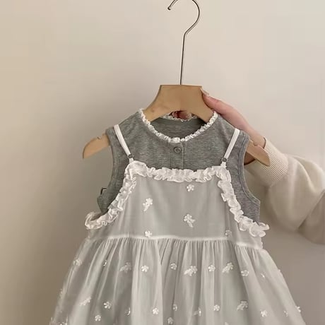 kids grayノースリーブトップス×レースキャミコーデ(1174)