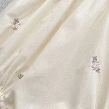 姉妹お揃いエンブロイダリーpetitフラワーロンパースorワンピース(3138)