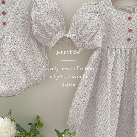 姉妹お揃いイレギュラーフラワーパフスリーブロンパースorワンピース(1303)