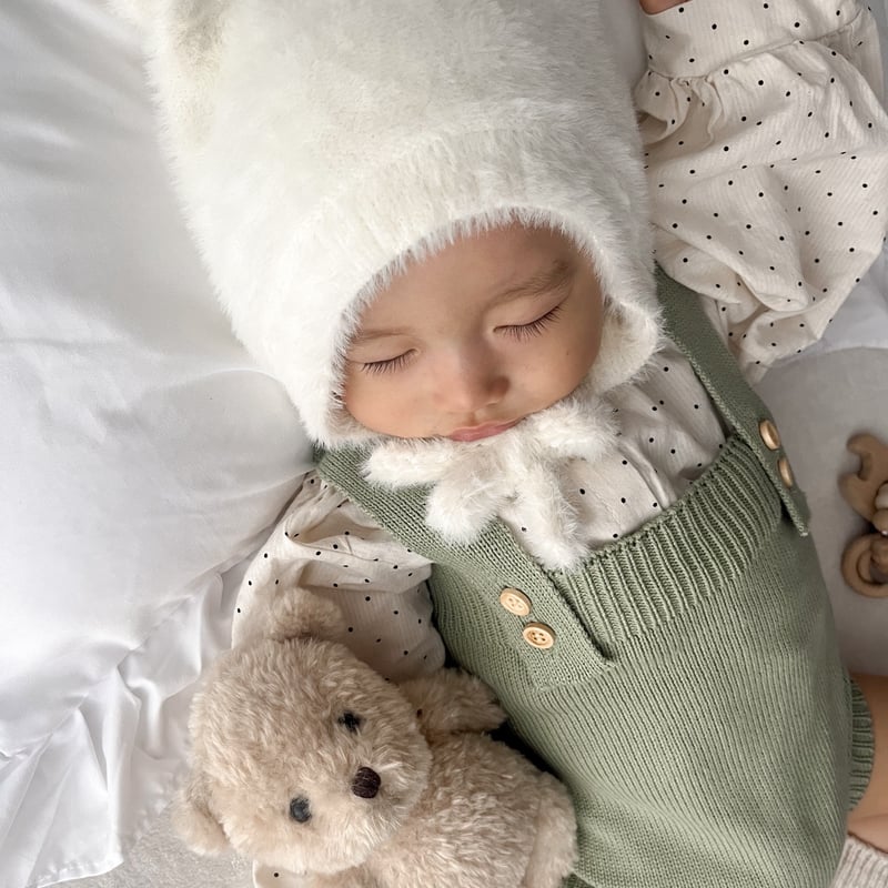 即納あり◇ふわふわ猫しっぽボンネット(1130) | こどもふく🧸mocokids