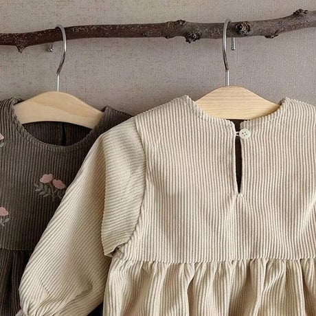ボンネット付きコーデュロイフラワー刺繍ヴィンテージロンパース(1778)
