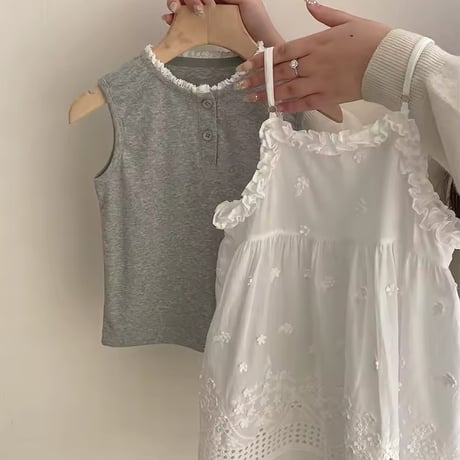 kids grayノースリーブトップス×レースキャミコーデ(1174)