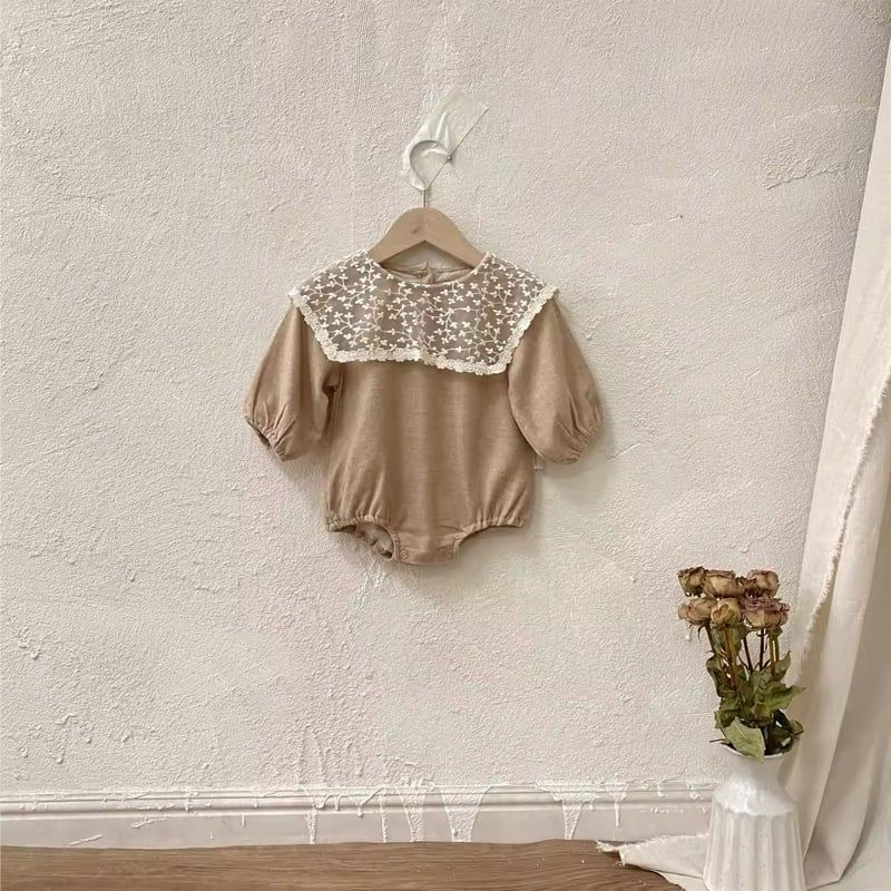 即納あり◇BIGスクエアレースcollarモカロンパース(1055) | こどもふく