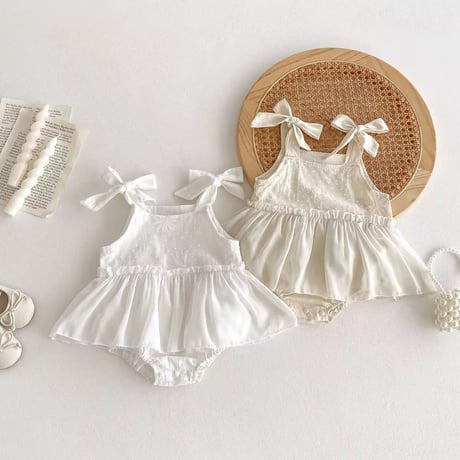 white×beige ショルダーリボンフロントレースチュールスカートロンパース(1077)