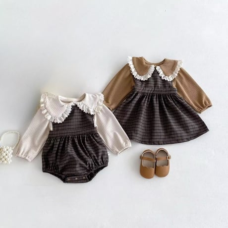 姉妹お揃いダークチェックバクシャンロンパースorワンピース×フリル襟ブラウス(806)