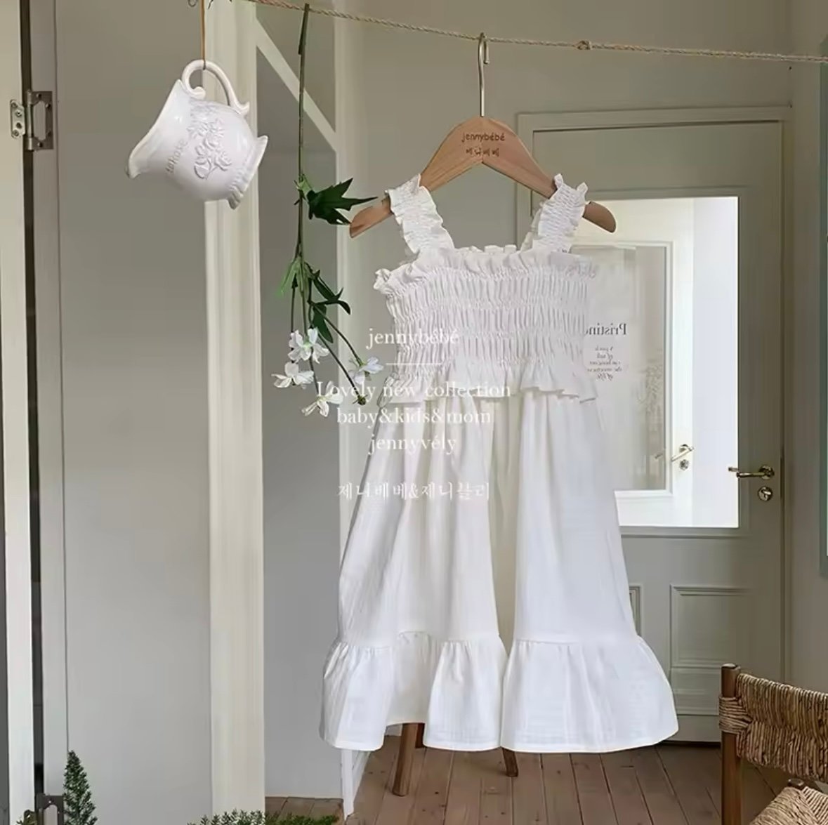 姉妹お揃いwhiteシャーリングキャミロンパースorワンピース(1183