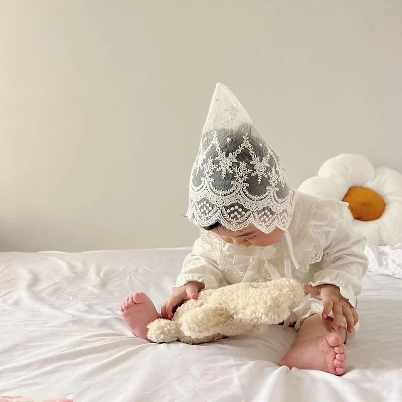 BABY フルボンネット　赤 Torchon Lace Bonnet (2020) by Baby, the Stars Shine Bright