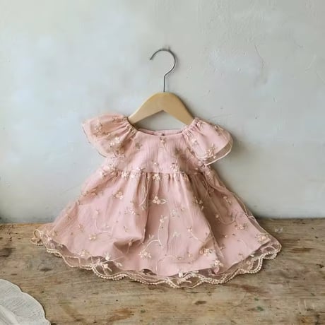 white/pink エンブロイダリーレースラッフルスリーブドレス(998)
