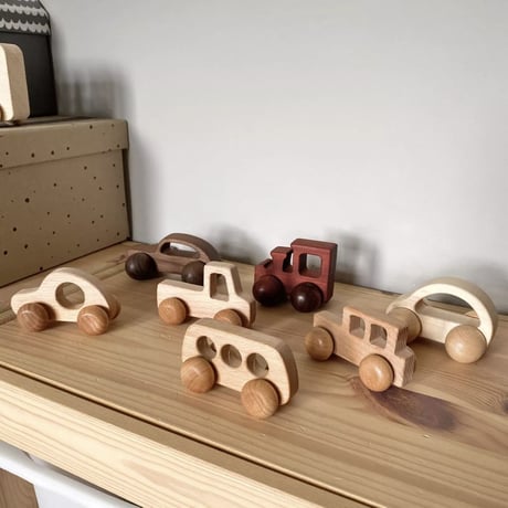 maple×walnut 木製ミニカー(234)