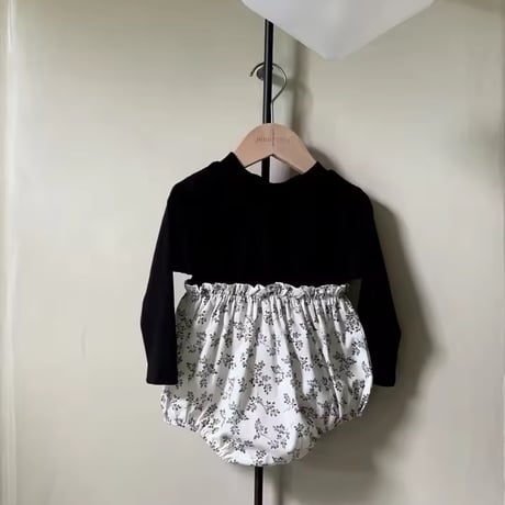 jennybebe 姉妹お揃いbackブラックリボンフラワー切替ロンパースorワンピース(1118)