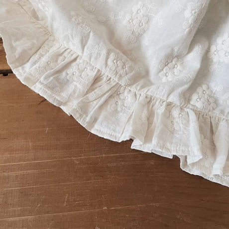 姉妹お揃いラウンドネックコットン刺繍フラワーロンパースorワンピース(3145)