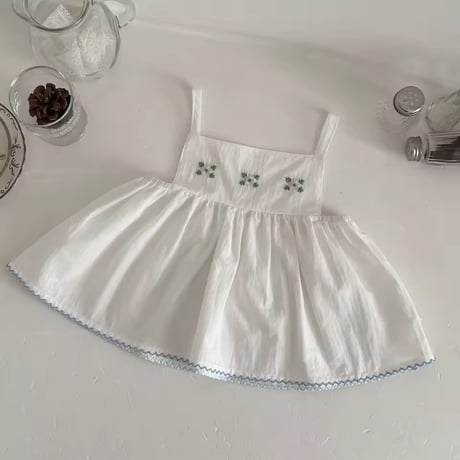 whiteキャミブルー刺繍キャミセットアップ(2220)