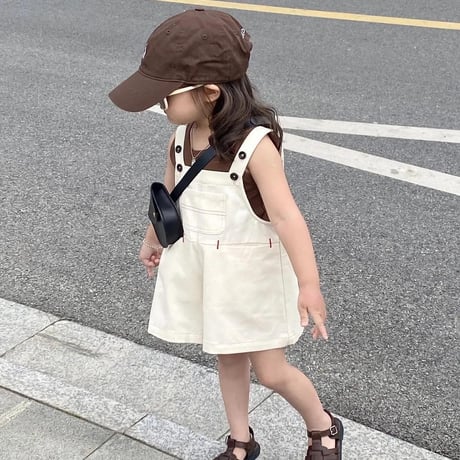 kids ブラウンノースリトップスorゆったりベージュサロペット(2771)