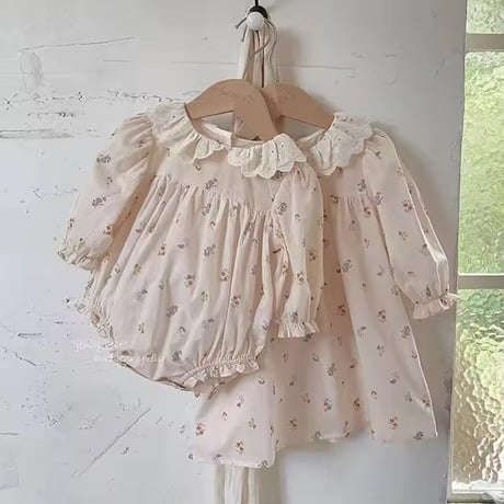 姉妹お揃いピンドットペールフラワーロンパースorワンピース(2051)