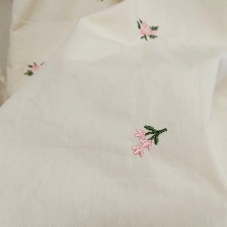 ママとお揃い小花柄刺繍ぽわんロンパースorワンピース(4101)