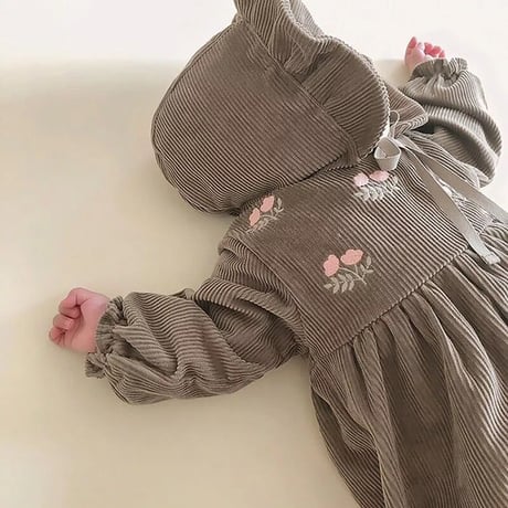 ボンネット付きコーデュロイフラワー刺繍ヴィンテージロンパース(1778)