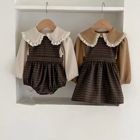 姉妹お揃いダークチェックバクシャンロンパースorワンピース×フリル襟ブラウス(806)